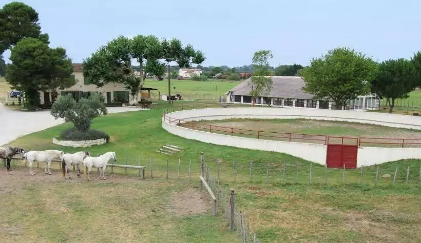 ベッドアンドブレックファースト Manade Saint Louis Mas De La Paix