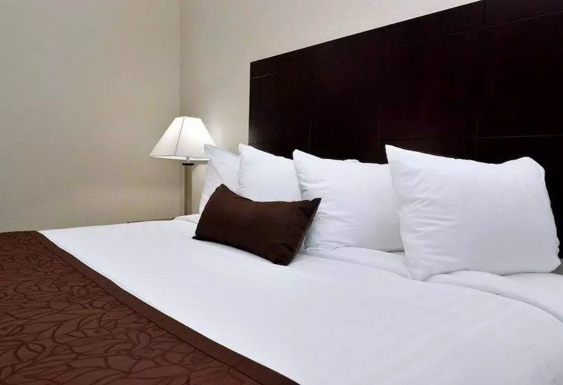 Hotelli Cobblestone Inn & Suites  Manning