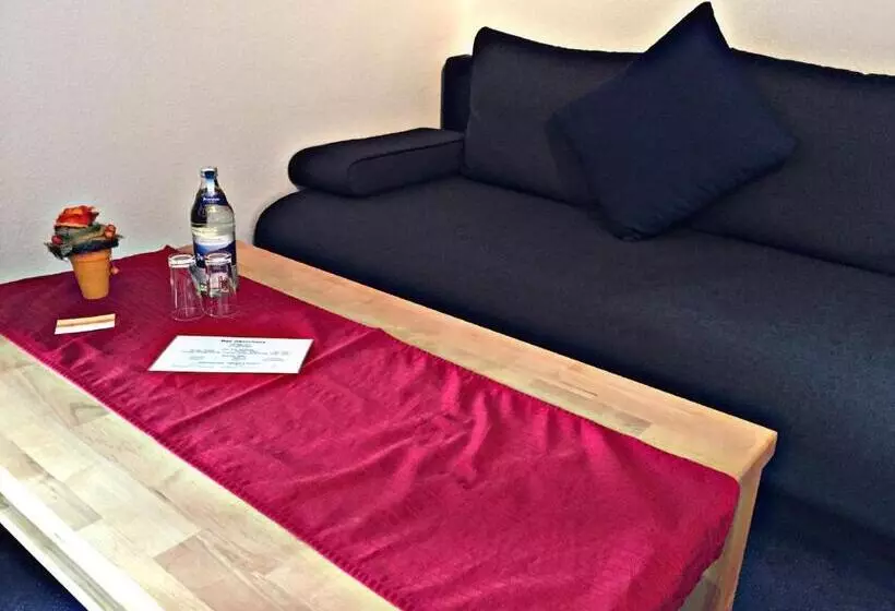 Hotelli Das Gästehaus Eimeldingen