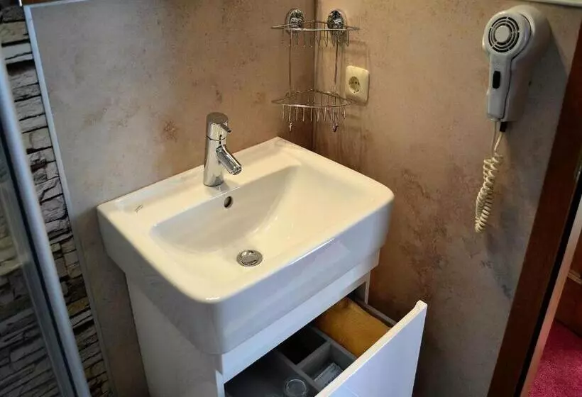 Hotelli Gasthof Rotes Roß