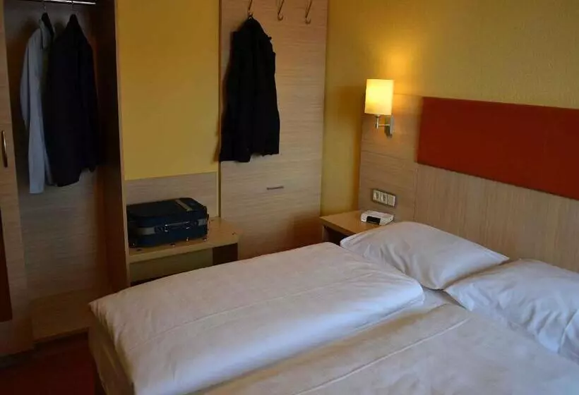 Hotelli Gasthof Rotes Roß