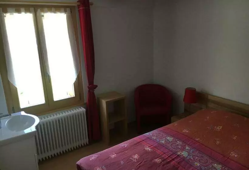 ホテル Hôtel Du Gd St Bernard