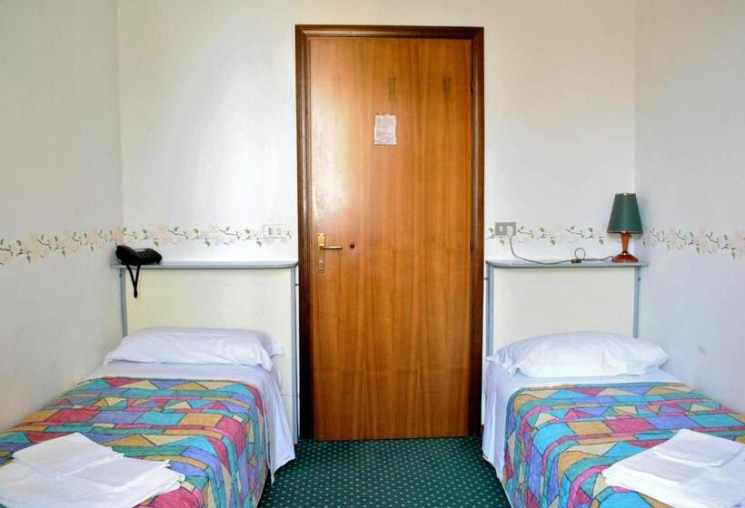 בית מלון כפרי La Lanterna Di Guiglia