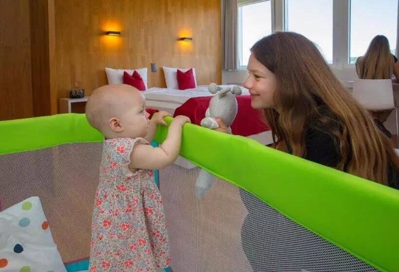 Hotelli Restaurant Rhy