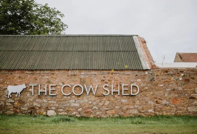 فندق The Coastal Inn Outbuilding