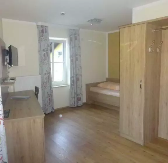 Hotelli Zum Alten Wirt