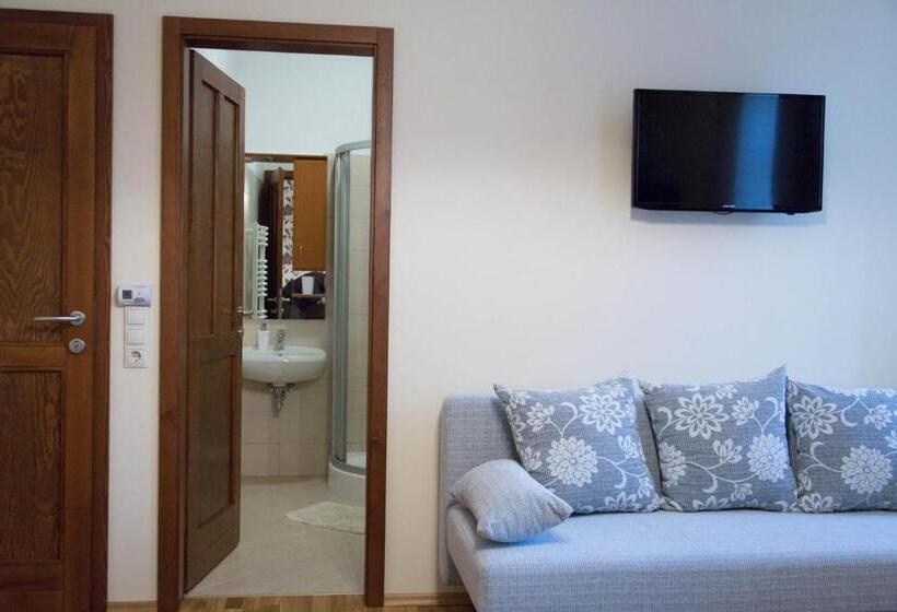 Пансион Althaus Vendégház