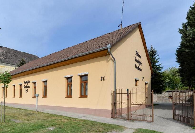 Пансион Althaus Vendégház