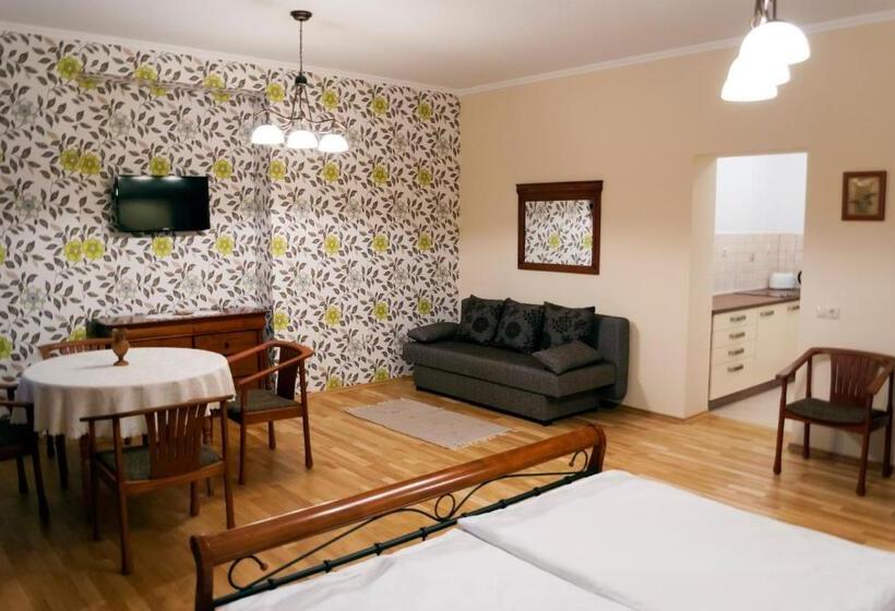 Пансион Althaus Vendégház