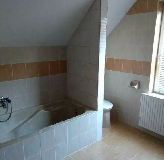 Majatalo Gesztenyes Vendeghaz