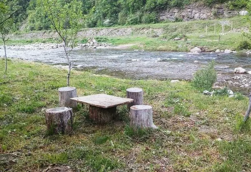 Majatalo Guest House Ivan