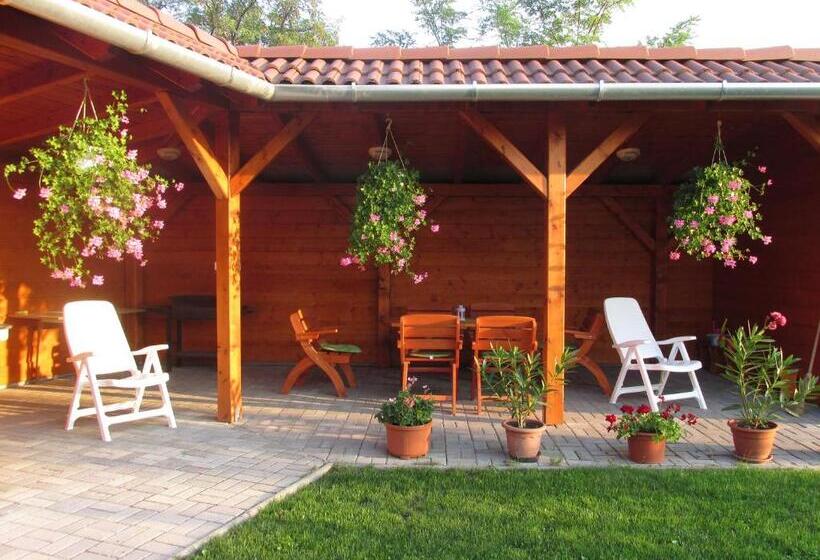 펜션 Levendula Vendégház