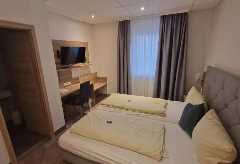 Schwarzer Adler   Hotel Garni