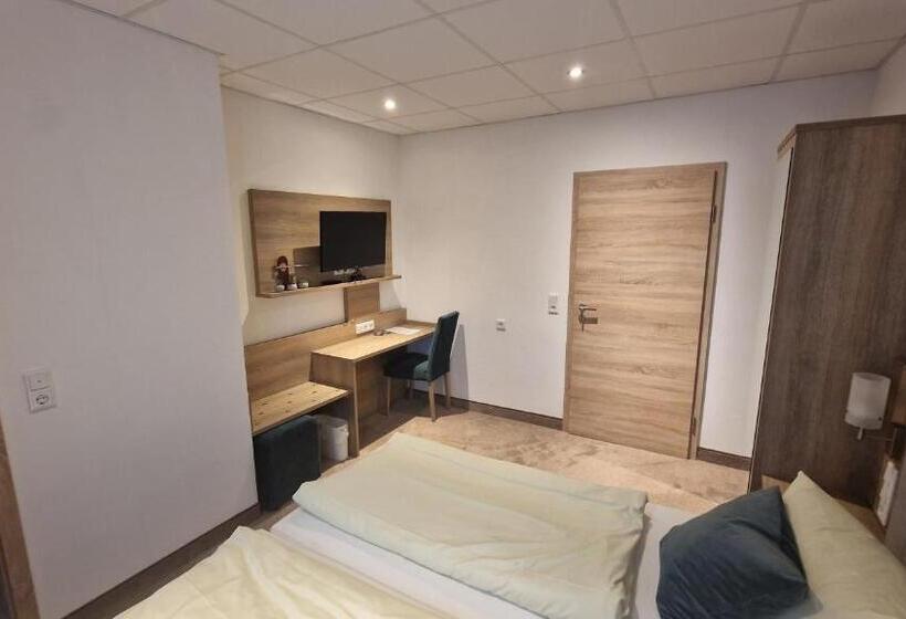 Schwarzer Adler   Hotel Garni