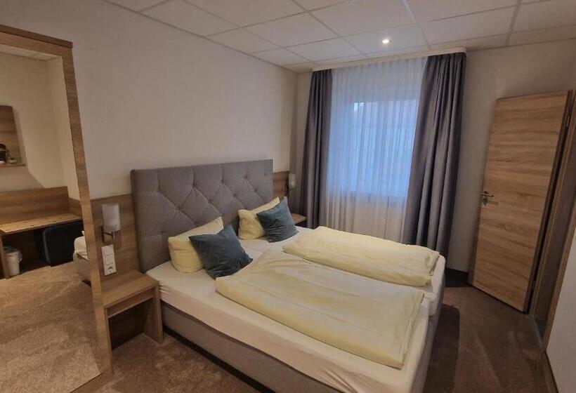 Schwarzer Adler   Hotel Garni