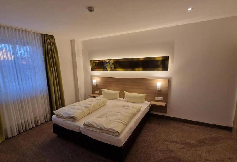 Schwarzer Adler   Hotel Garni