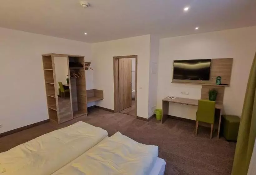 Schwarzer Adler   Hotel Garni