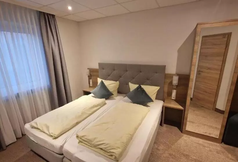 Schwarzer Adler   Hotel Garni