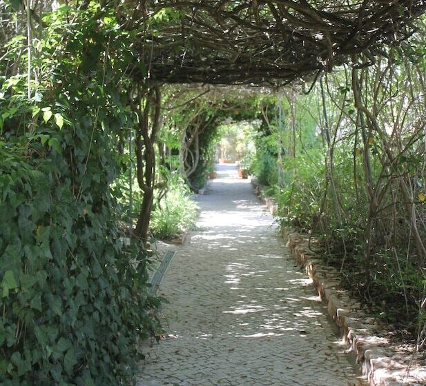 פונדק Canavial Garden   Adults Only