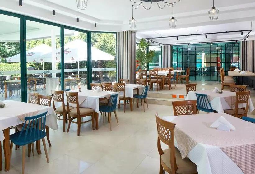 호텔 Aktinia  All Inclusive