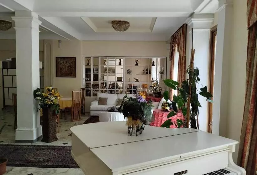 هتل Internazionale