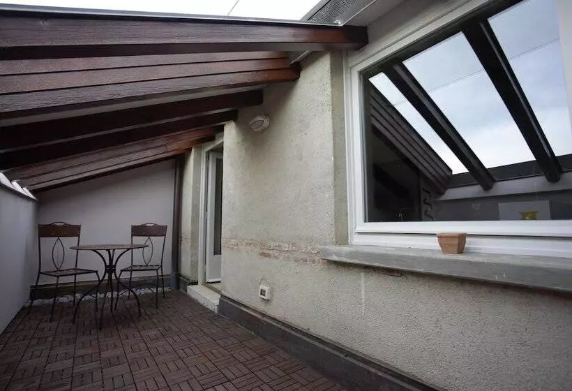 בית מלון כפרי Santellone Resort