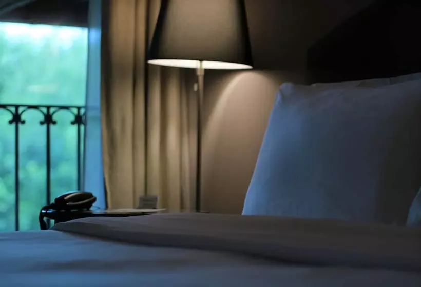 בית מלון כפרי Santellone Resort