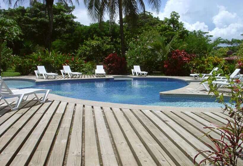 هتل Turtle Beach Lodge