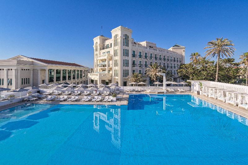 Las Arenas Balneario Resort