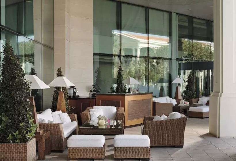 Las Arenas Balneario Resort