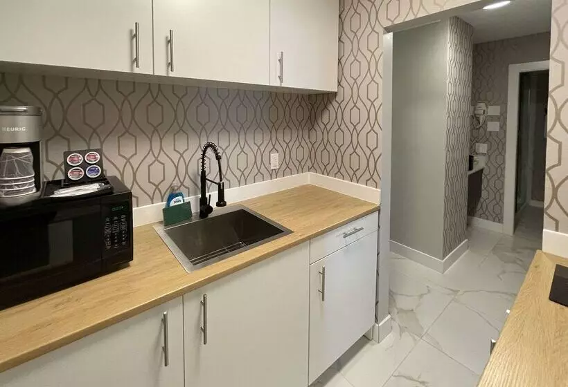 The Vic, Ascend Hotel Collection