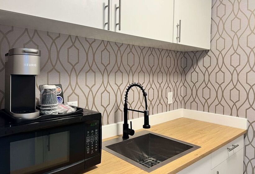 The Vic, Ascend Hotel Collection