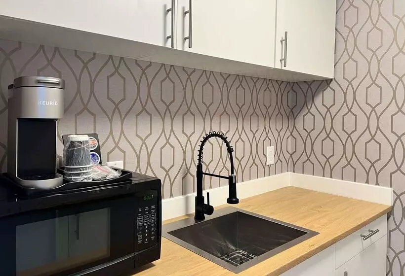 The Vic, Ascend Hotel Collection