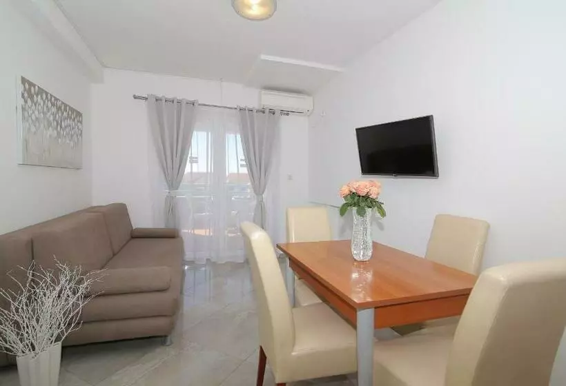 Villa Antea Apartments