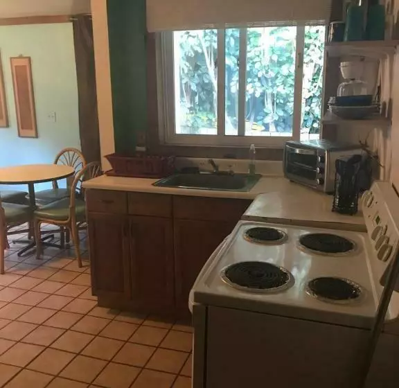 Retkeilymaja Backpackers Vacation Inn And Plantation Village