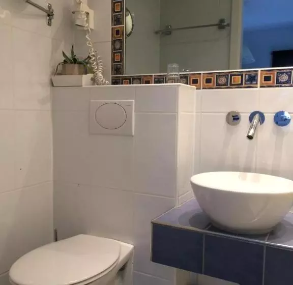 Retkeilymaja Pension Glücklich