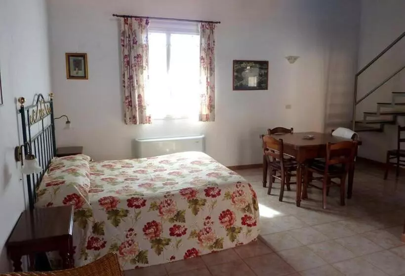 Hotelli Agriturismo Limoneto