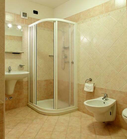 ホテル Castel Lodron