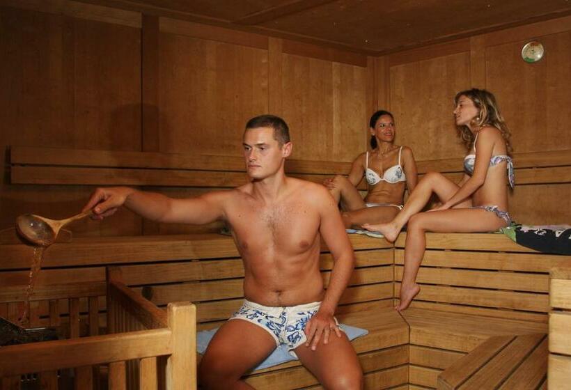 ホテル Castel Lodron