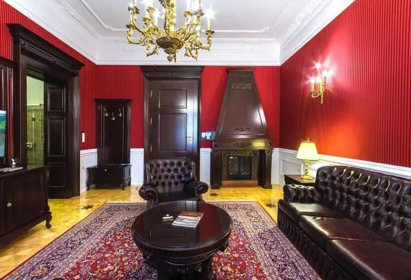 ホテル Forgách Kastély