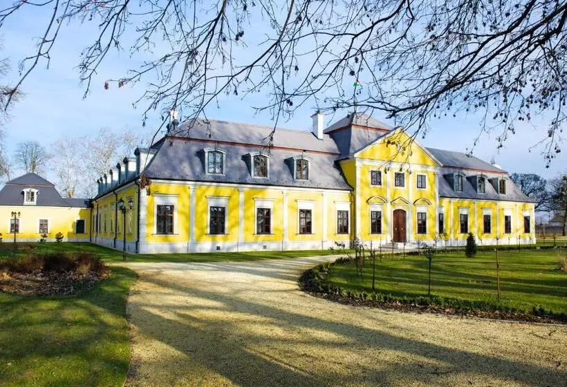 ホテル Forgách Kastély