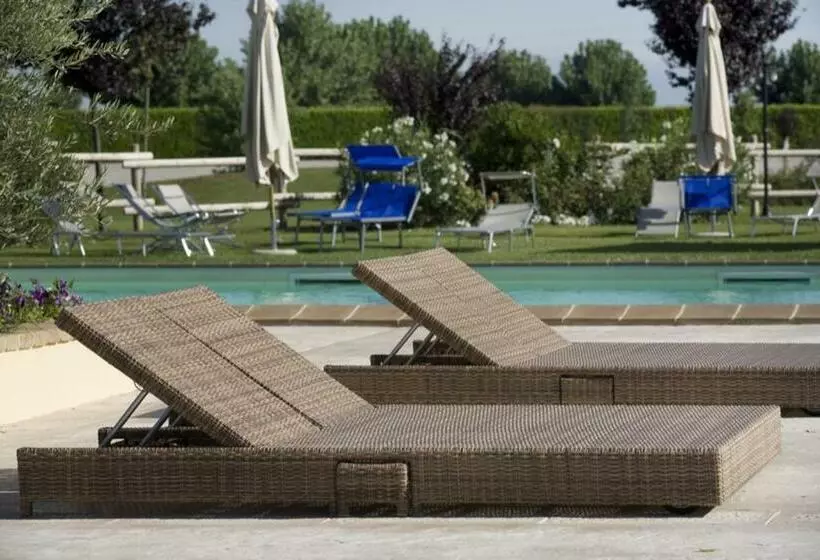 Hotelli Il Baio Relais & Natural Spa