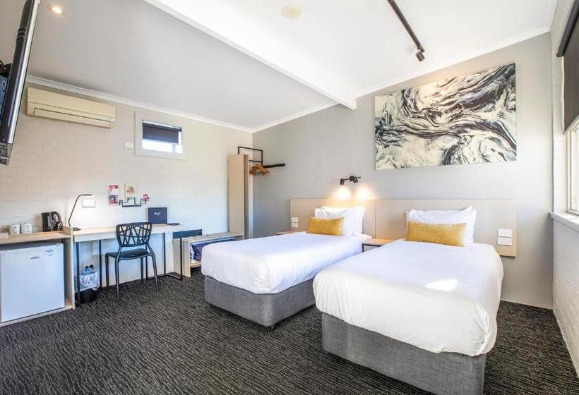 فندق Nightcap At Colyton