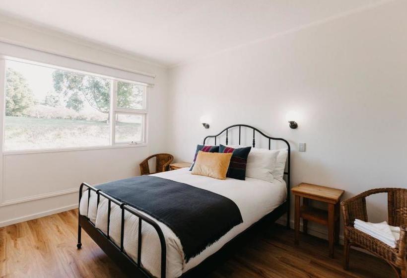 酒店 The Robin Hood Inn