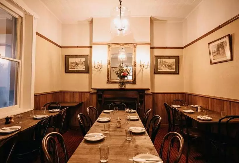 Hotelli The Robin Hood Inn