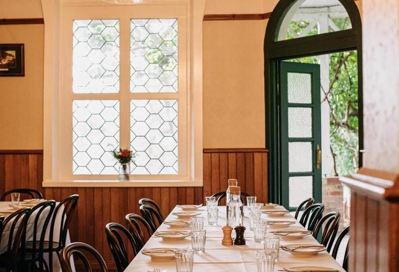 酒店 The Robin Hood Inn