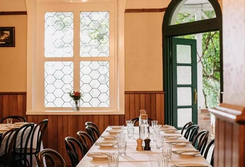 Hotelli The Robin Hood Inn