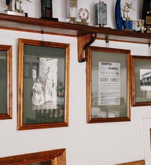 酒店 The Robin Hood Inn