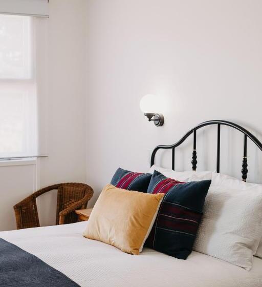 酒店 The Robin Hood Inn