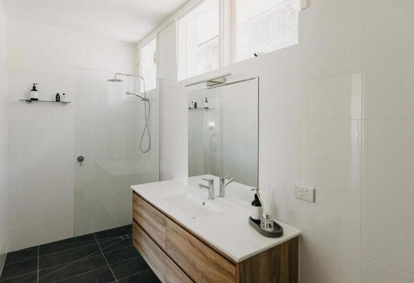 酒店 The Robin Hood Inn